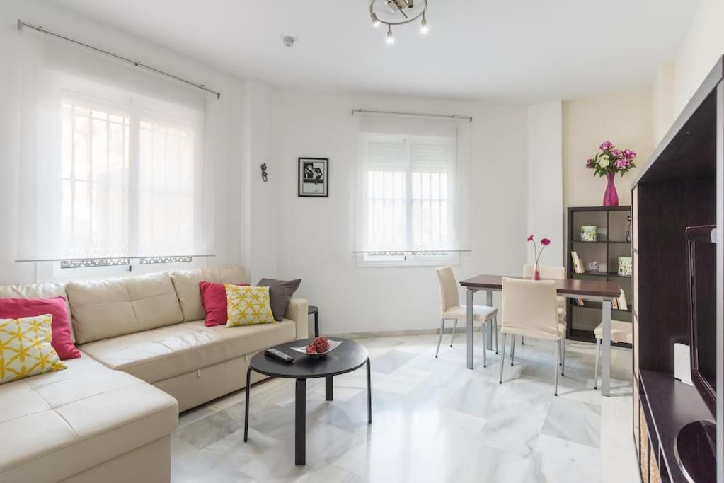 Bright, Quiet And Nice Ground Floor In The Center Málaga Dış mekan fotoğraf